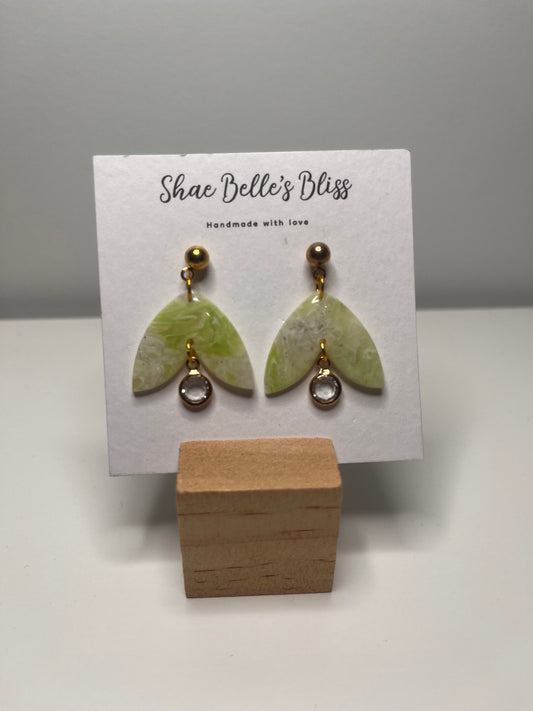 Emi Small Petal Drops