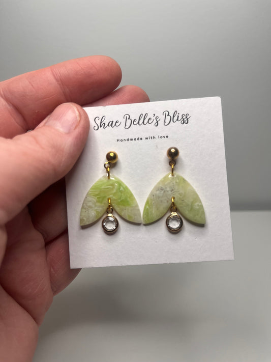 Emi Small Petal Drops