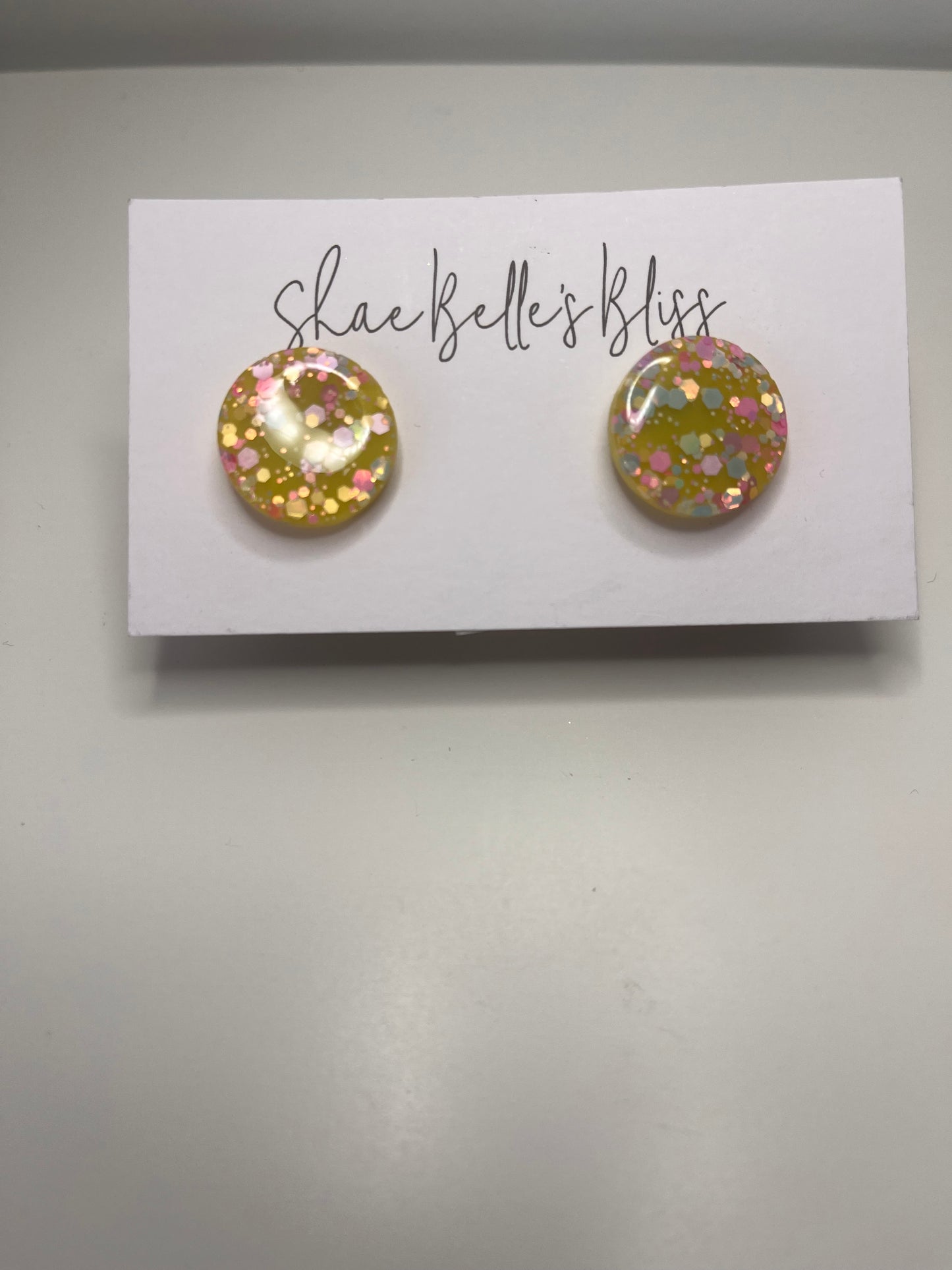 Alba Medium Studs